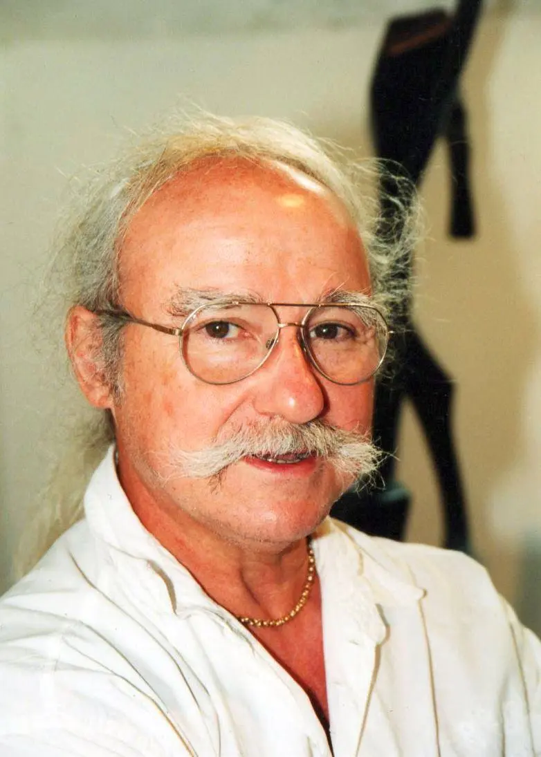 sculpteur d'essences à Fayence