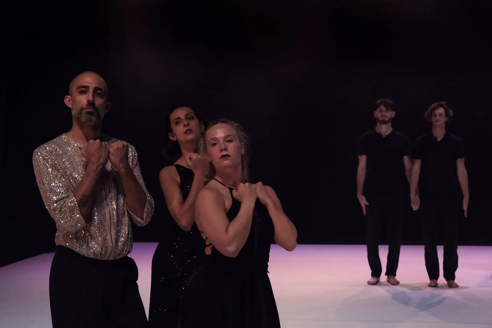 Anton Lachky & Eléonore Valere Company - Mais au fait, pourquoi ?_Carros
