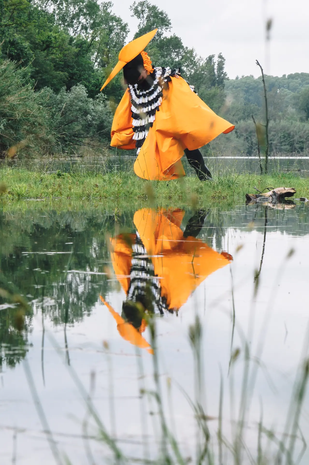 Mercedes Azpilicueta Que este mundo permanezca [May This World Remain], 2024 Site-specific performance, costumes, drawing GAMeC – Galleria d’Arte Moderna e Contemporanea di Bergamo, Italy   Photo by Paolo Biava