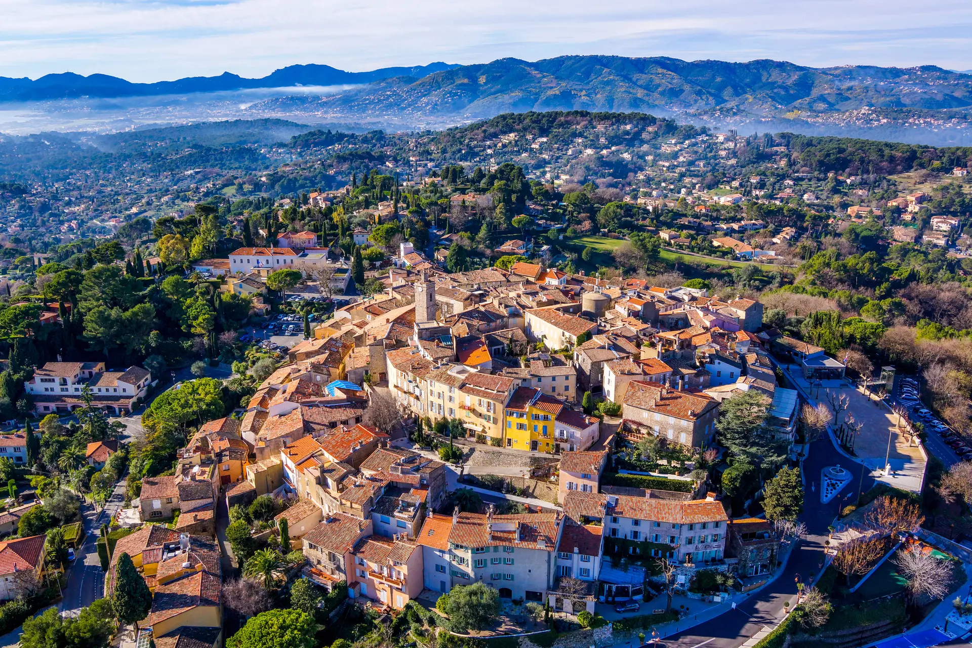 Ville de Mougins vue aérienne
