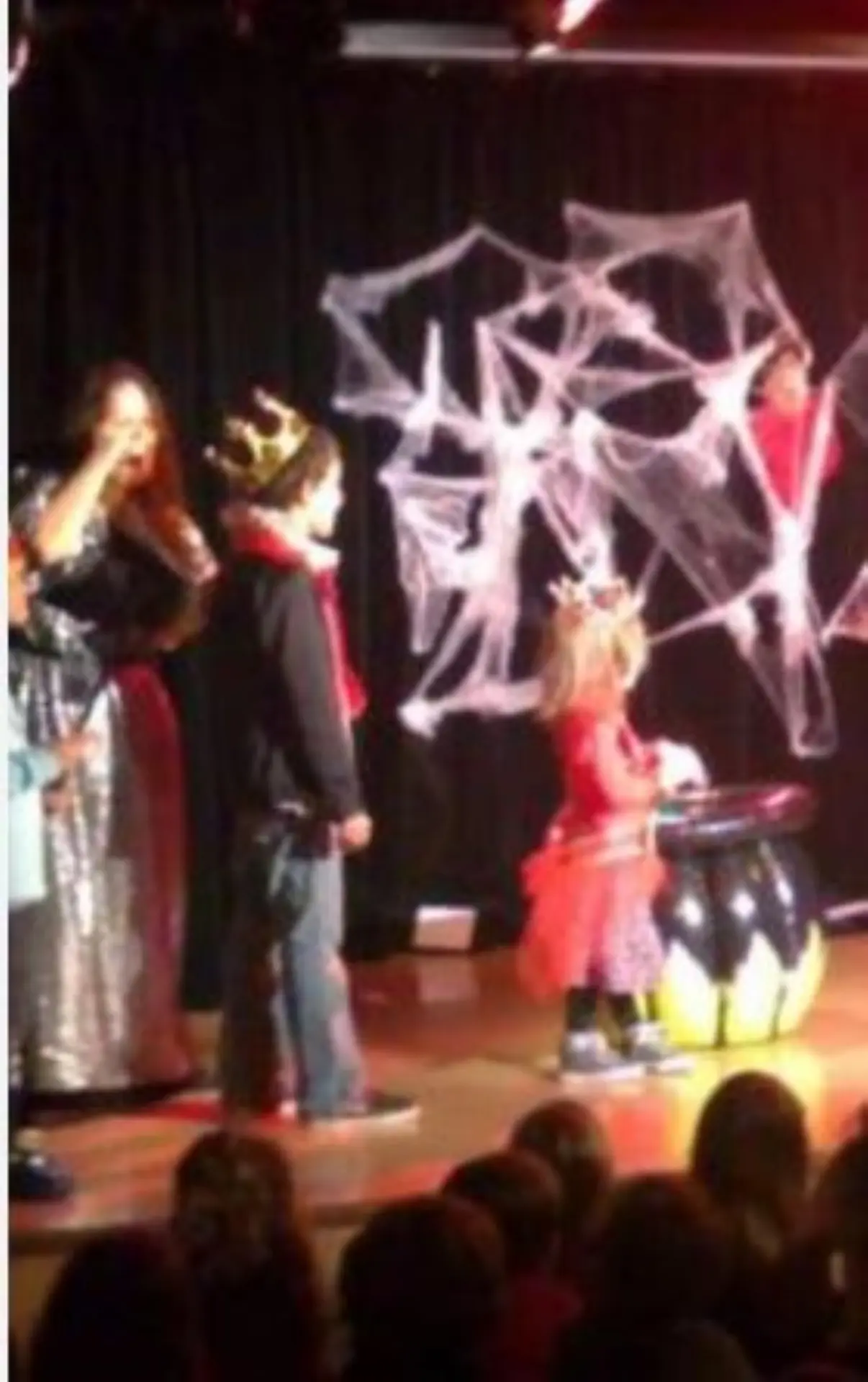 Des sorcières sur la scène