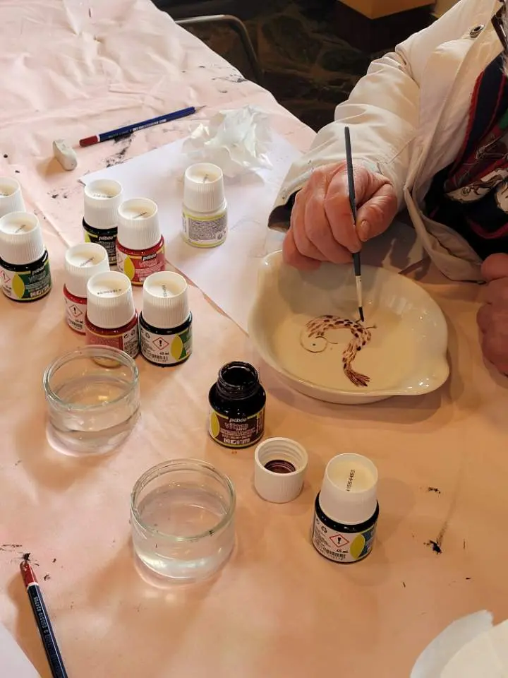 Atelier décor sur céramique