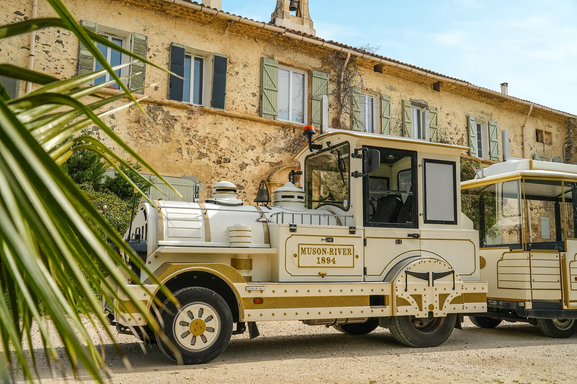 Petit train des vignes - Balade au cœur du terroir londais_La Londe-les-Maures