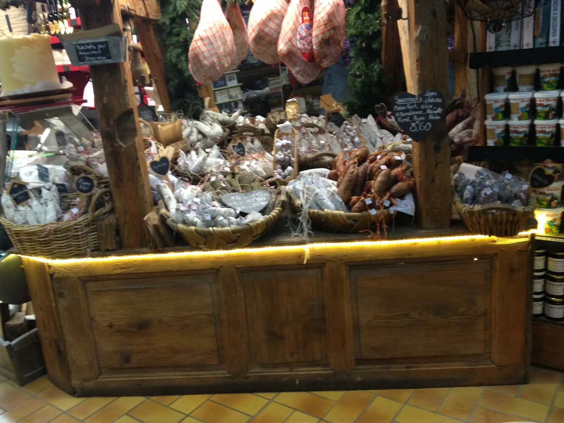 Espace produits locaux superette