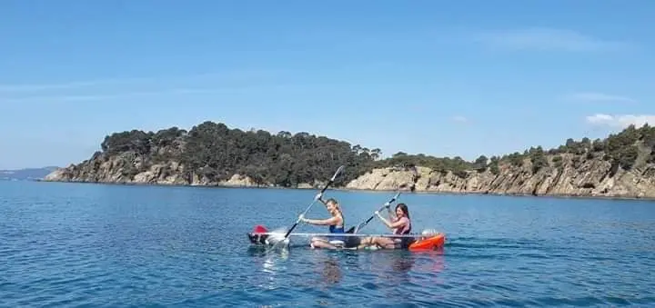 Location de kayak à fond transparent