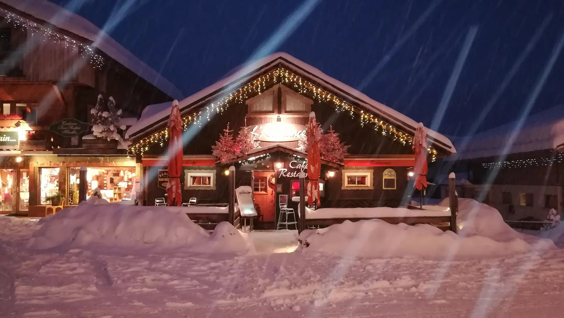 Restaurant sous la neige