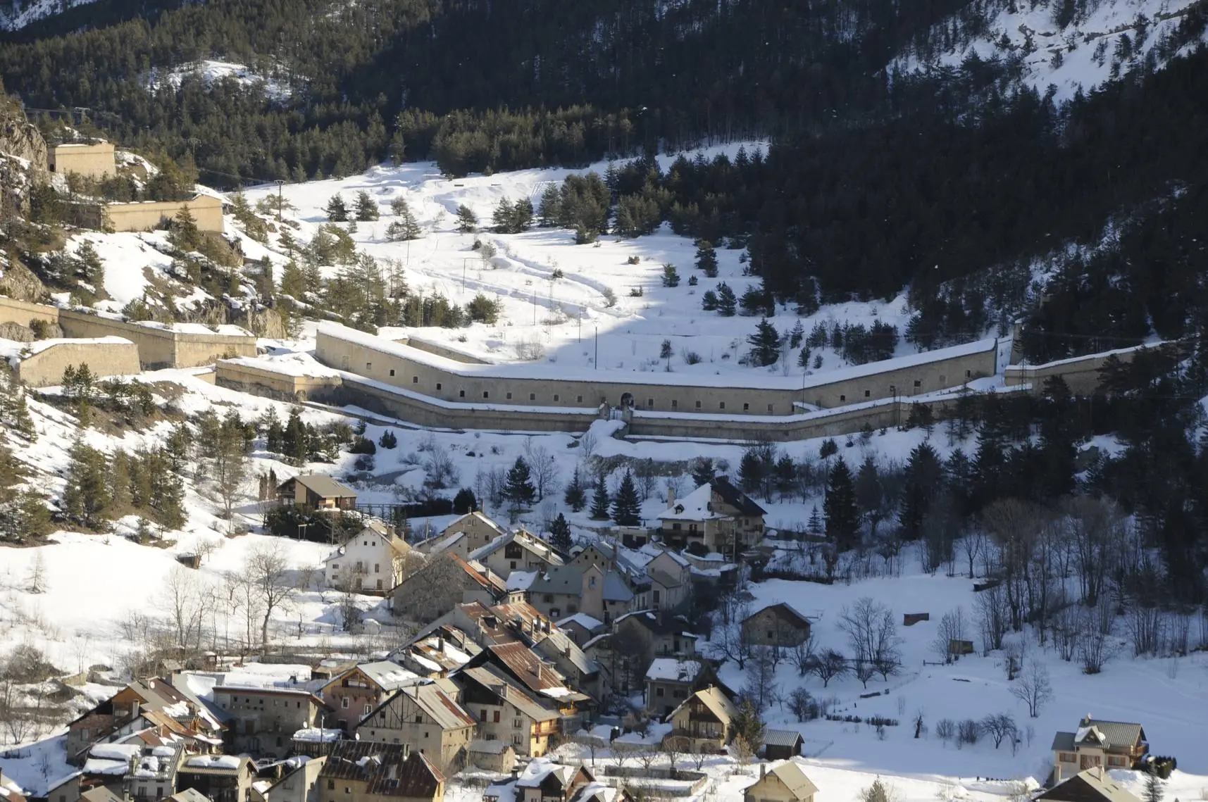 Vue aérienne, communication Y