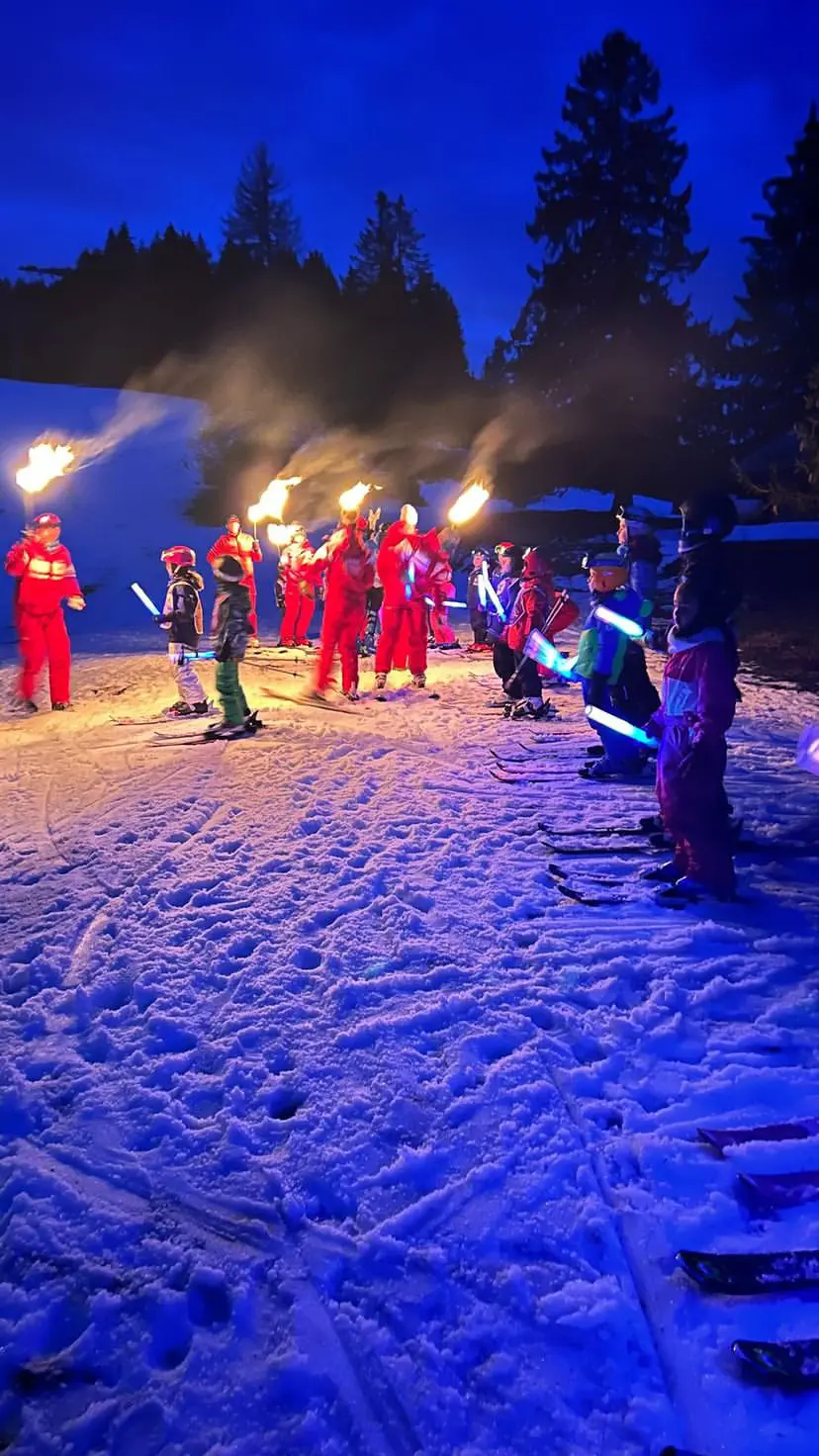 Descente aux étoiles des enfants de l'ESF