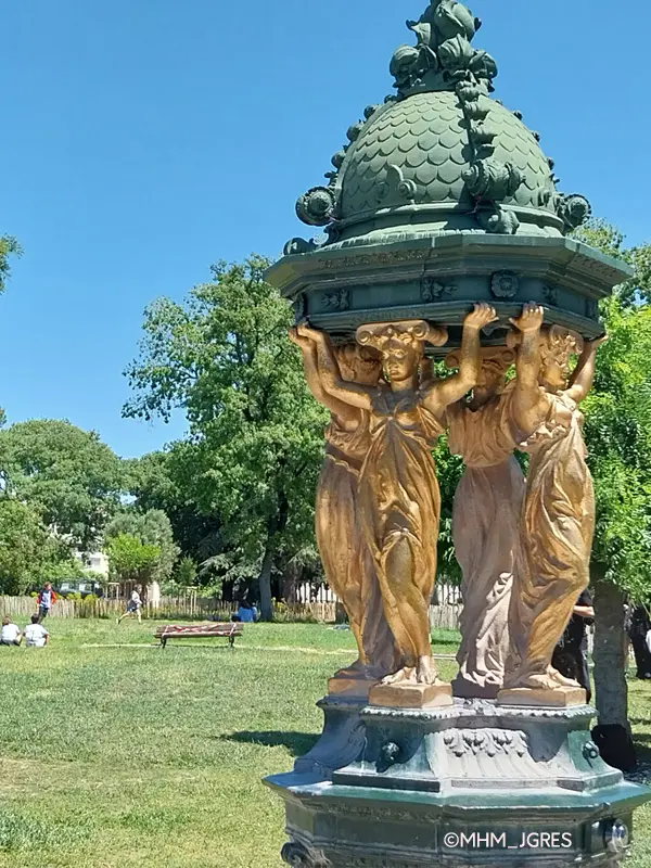 Énigmes_jardin et fontaine-2 © MHNM_JGRES