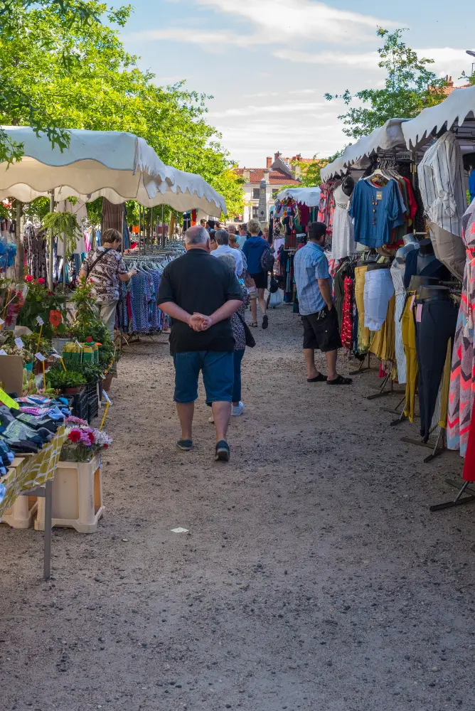 Marché de Saint-Bonnet le Château