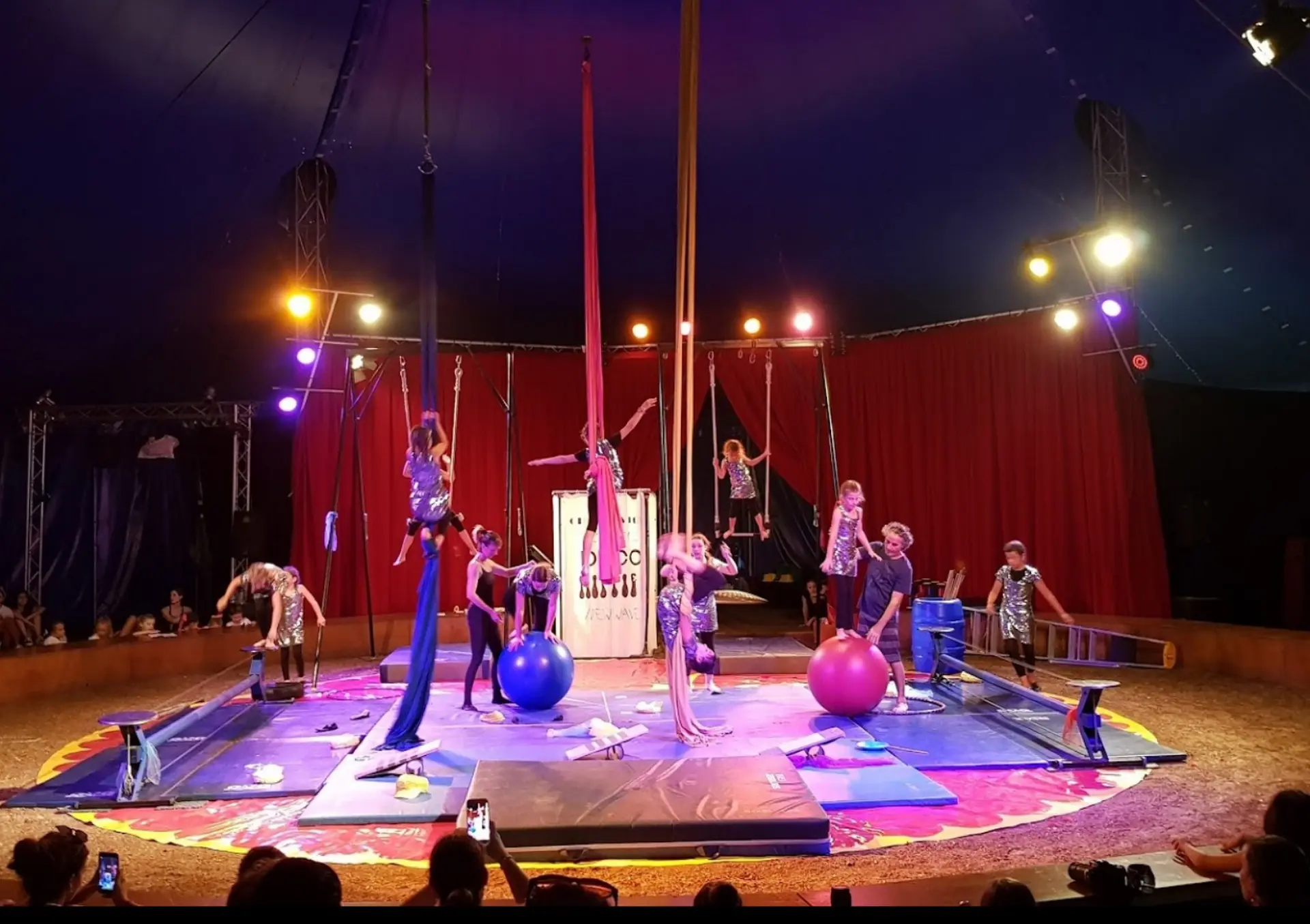 Esprit de cirque