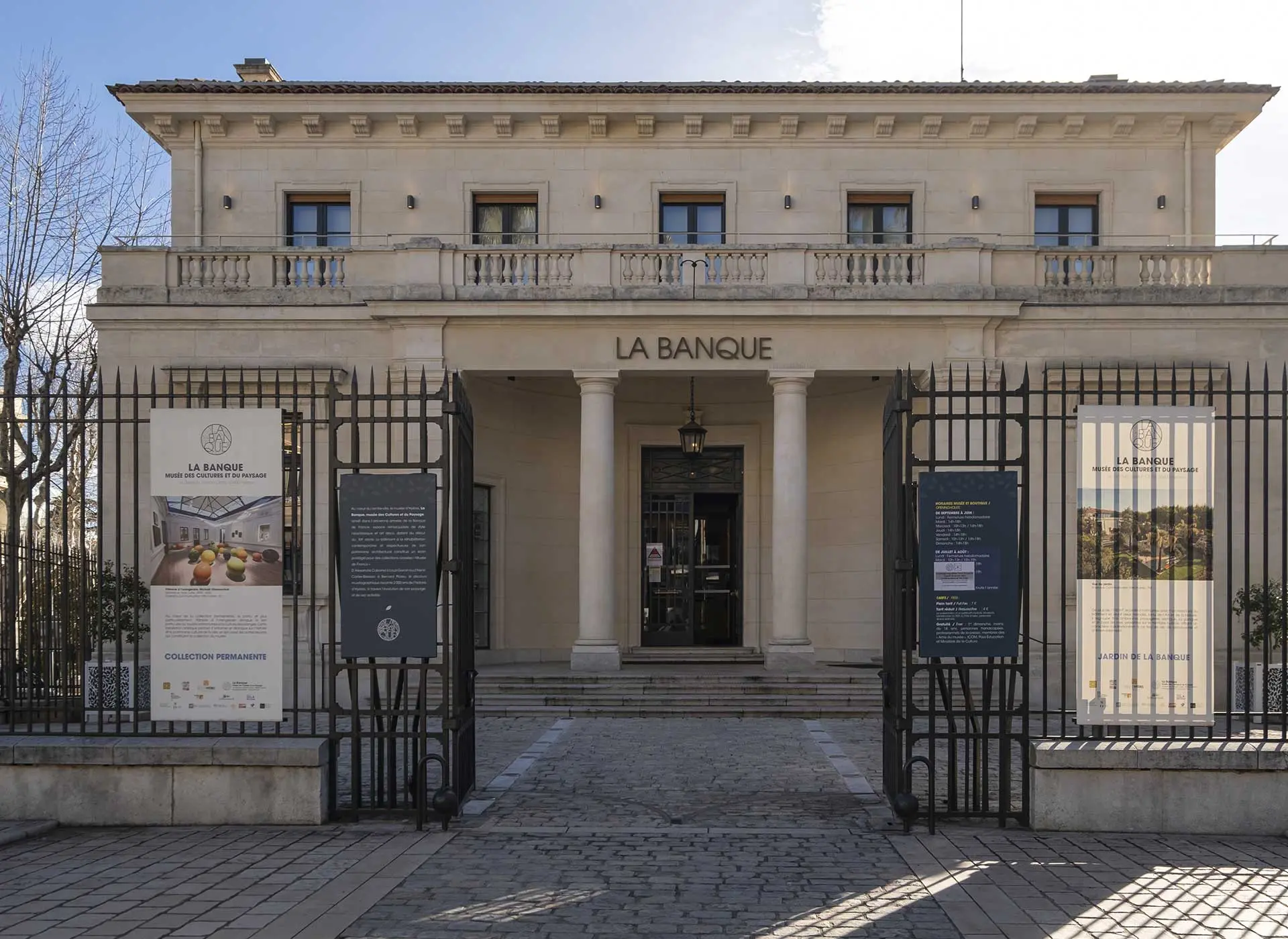 Entrée du musée jour