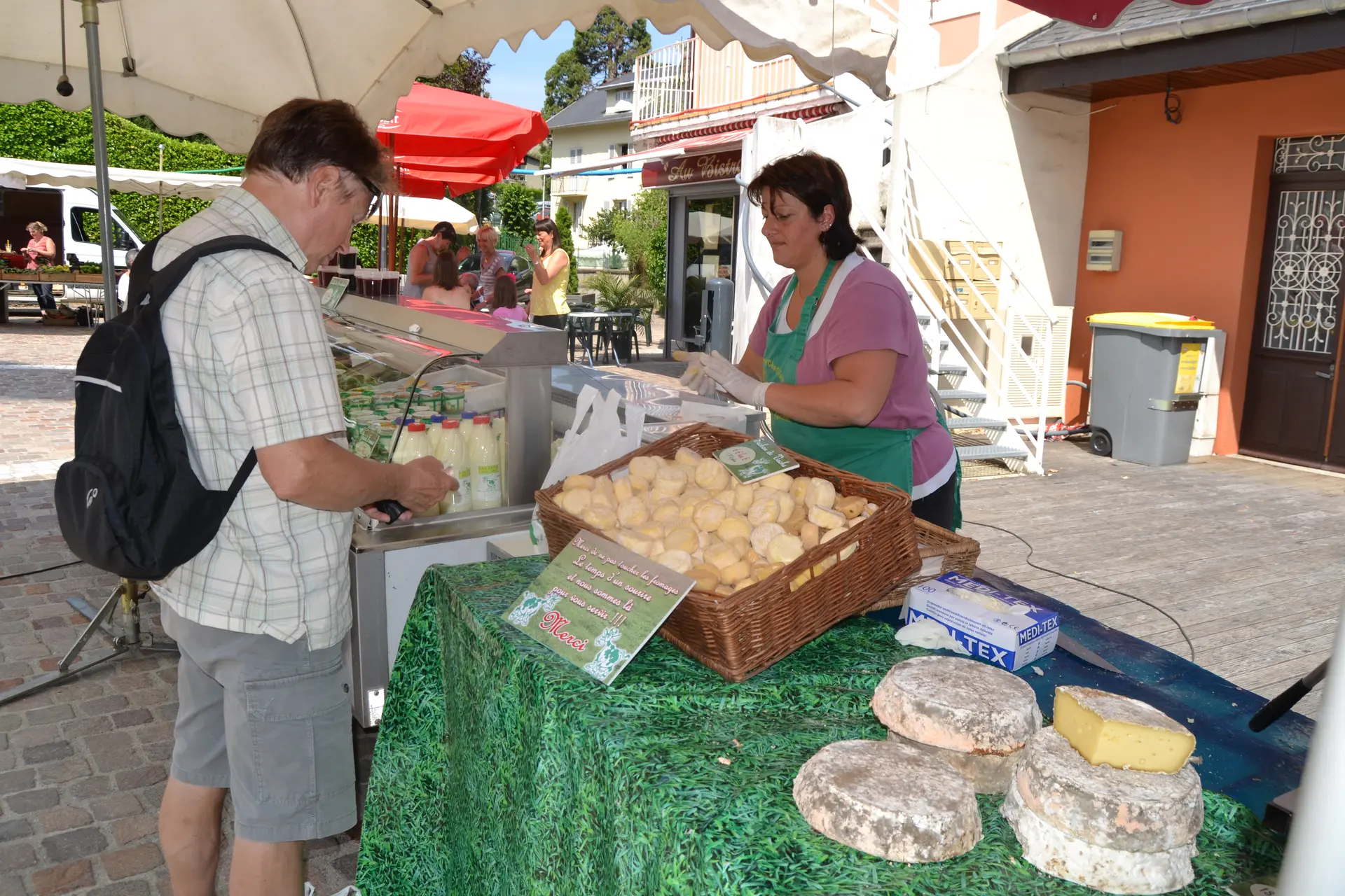 Marché de Challes-les-Eaux