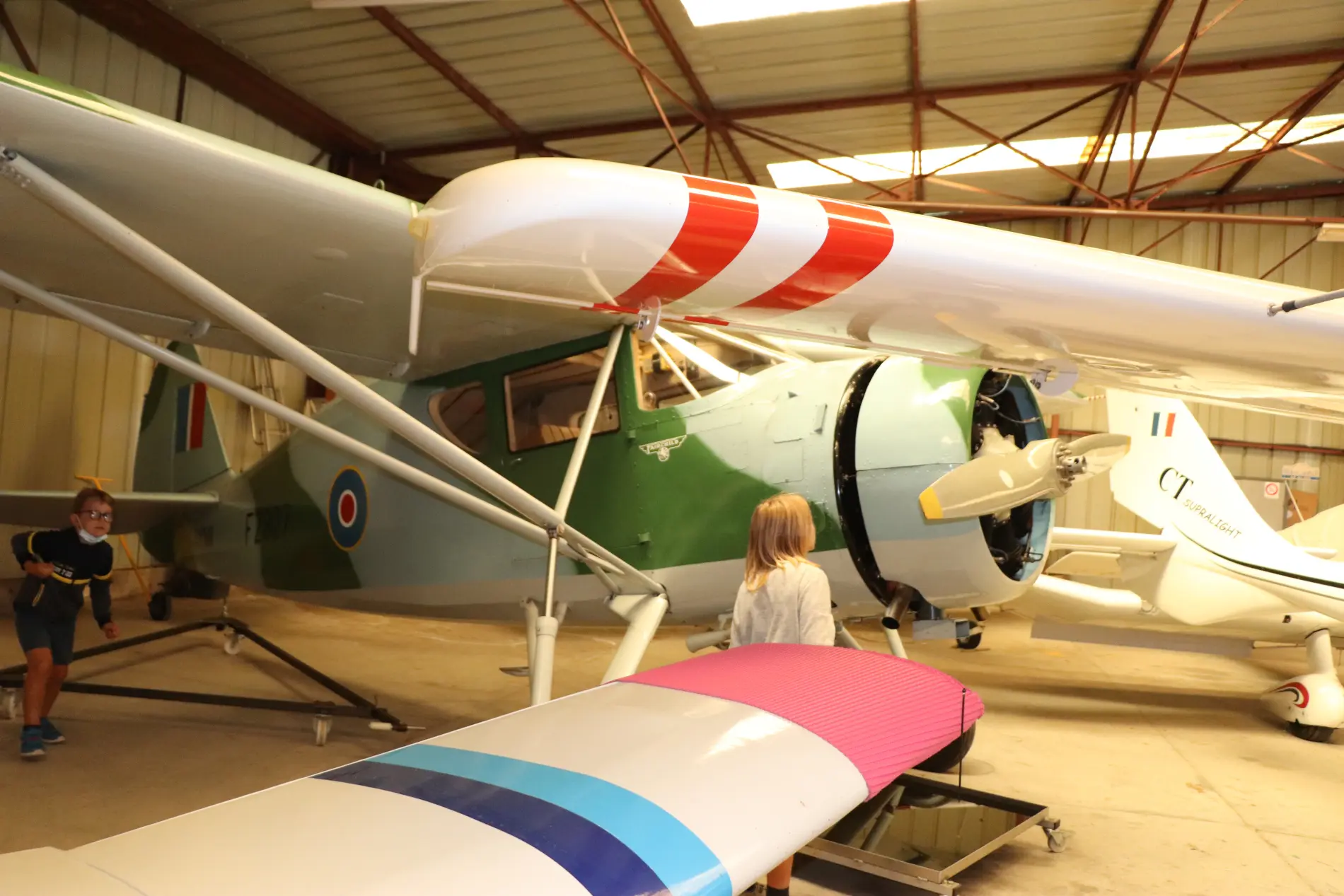 Aérodrome, en piste pour un voyage-découverte en famille_Jasseron