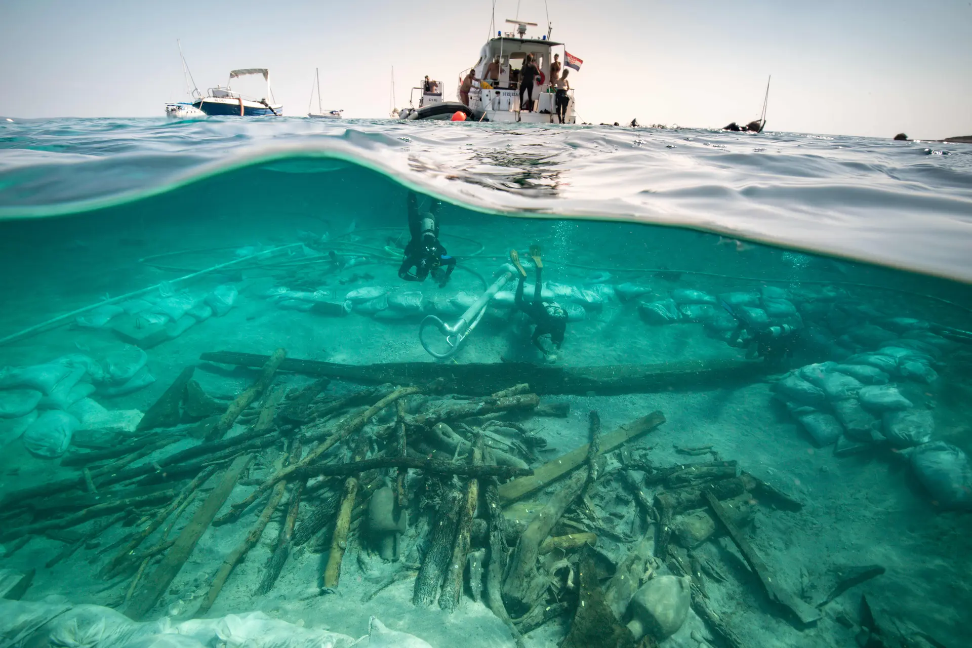 Bateaux sous l'eau. Archéologie des sites immergés.