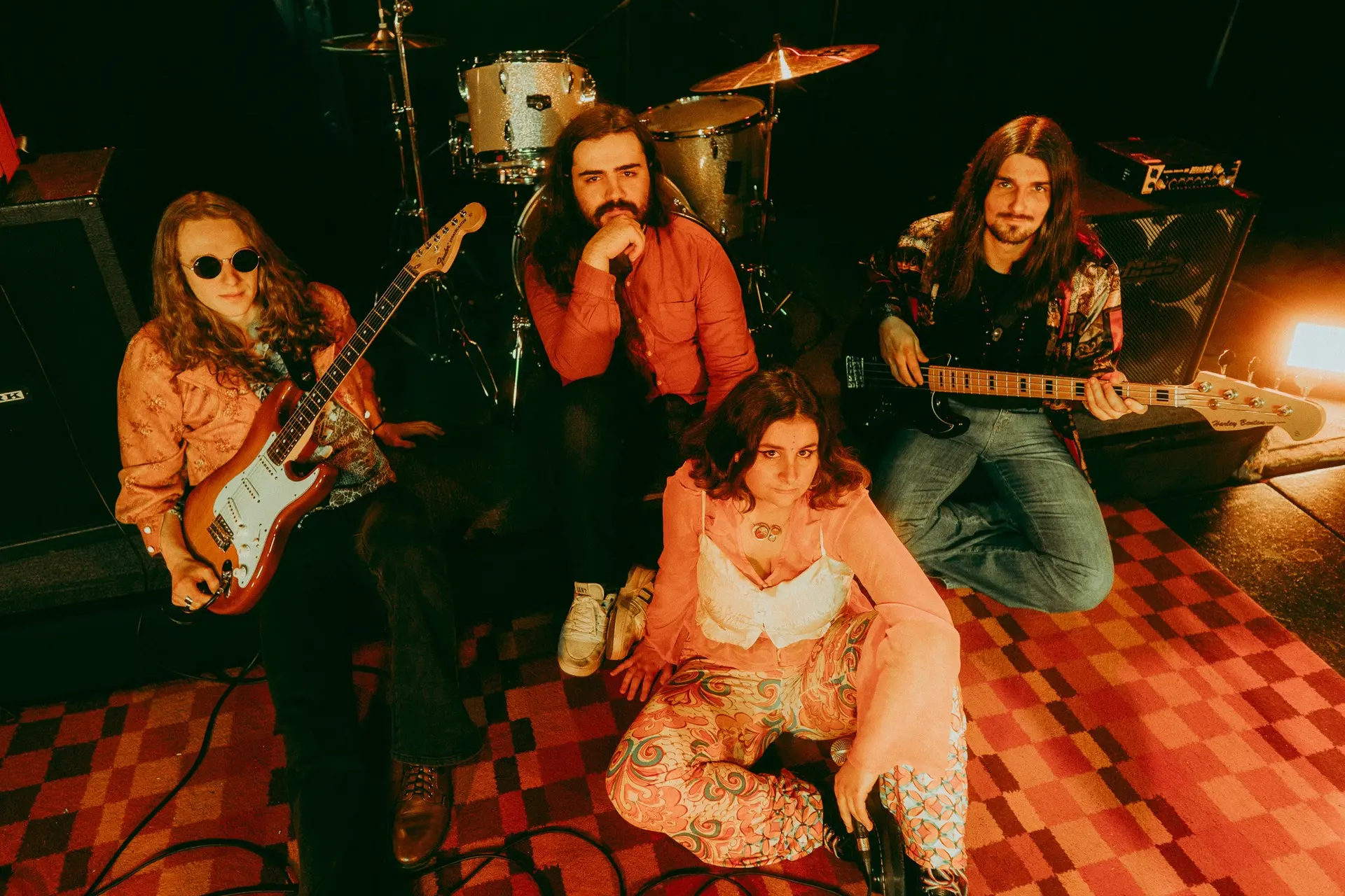 3 musiciens et une chanteuse formant le groupe Naicktarines