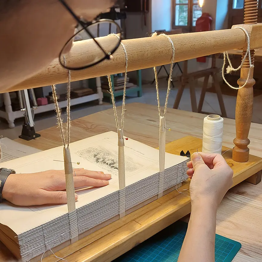 ateliers reliure à Pérouges