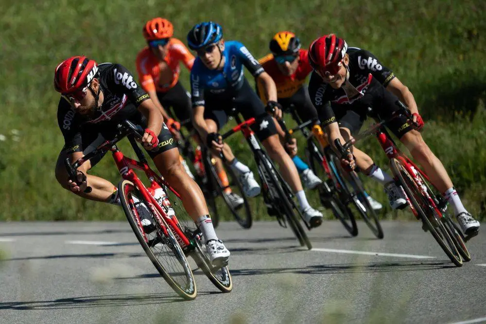 Le Critérium du Dauphiné de passage à Crest-Voland / Cohennoz