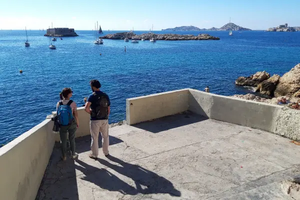 Hiking and treasure hunt – Urban coves & creeks