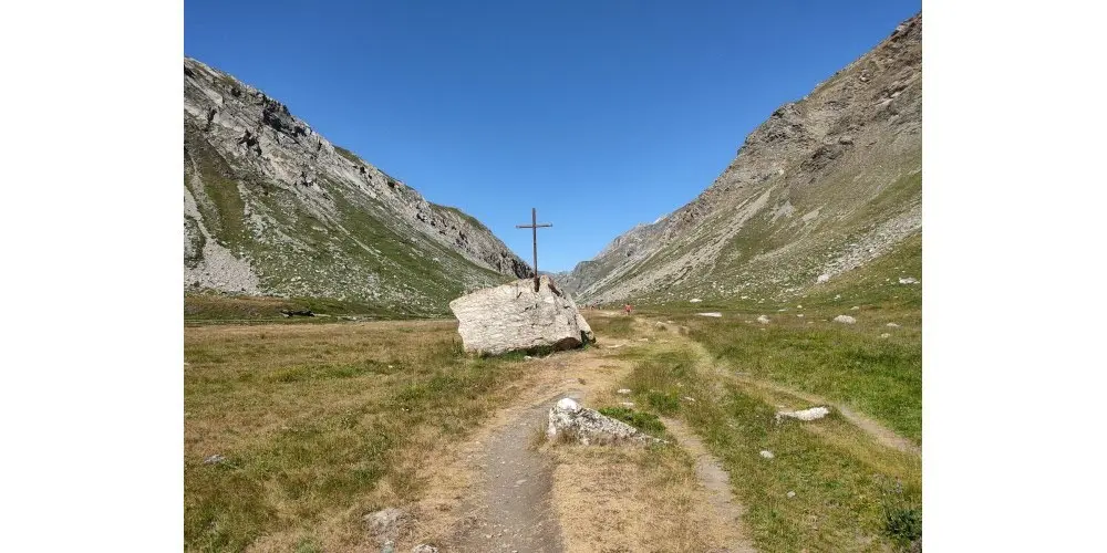 hommage à 36 soldats anglais et italiens