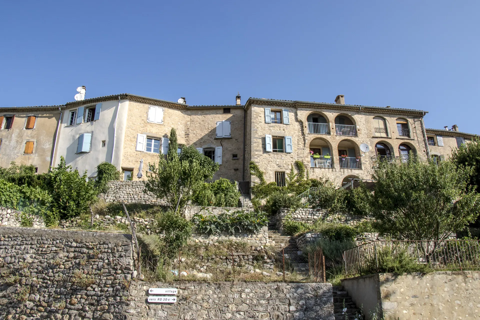 Visite guidée du village perché