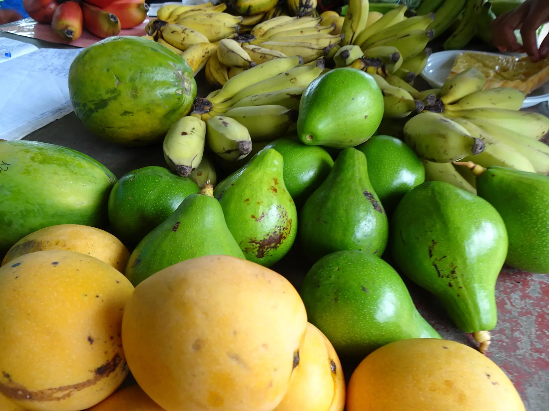 Fruit de saison - Marché de Wénéné