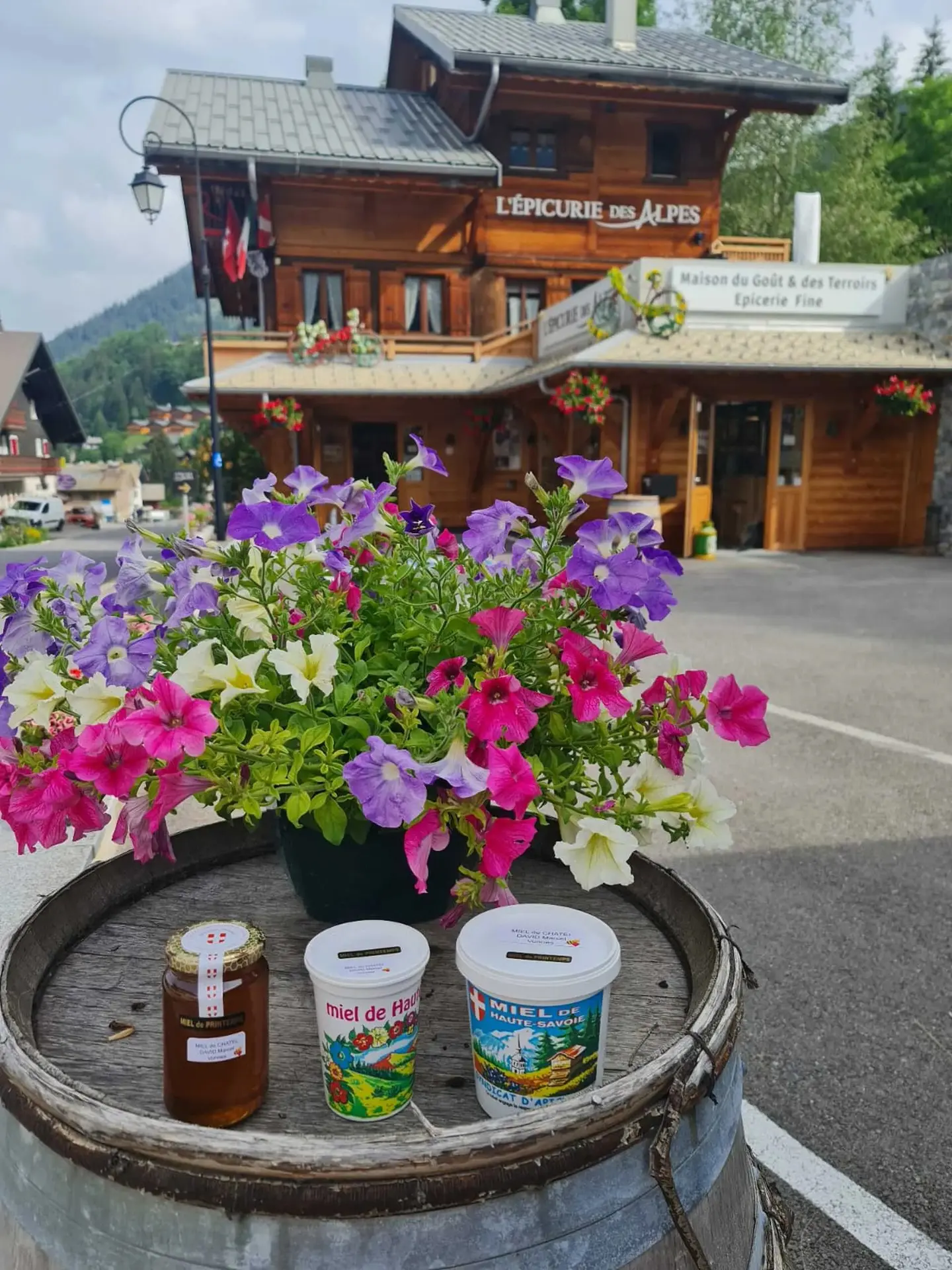 Dégustation de produits du terroir à l'Épicurie des Alpes