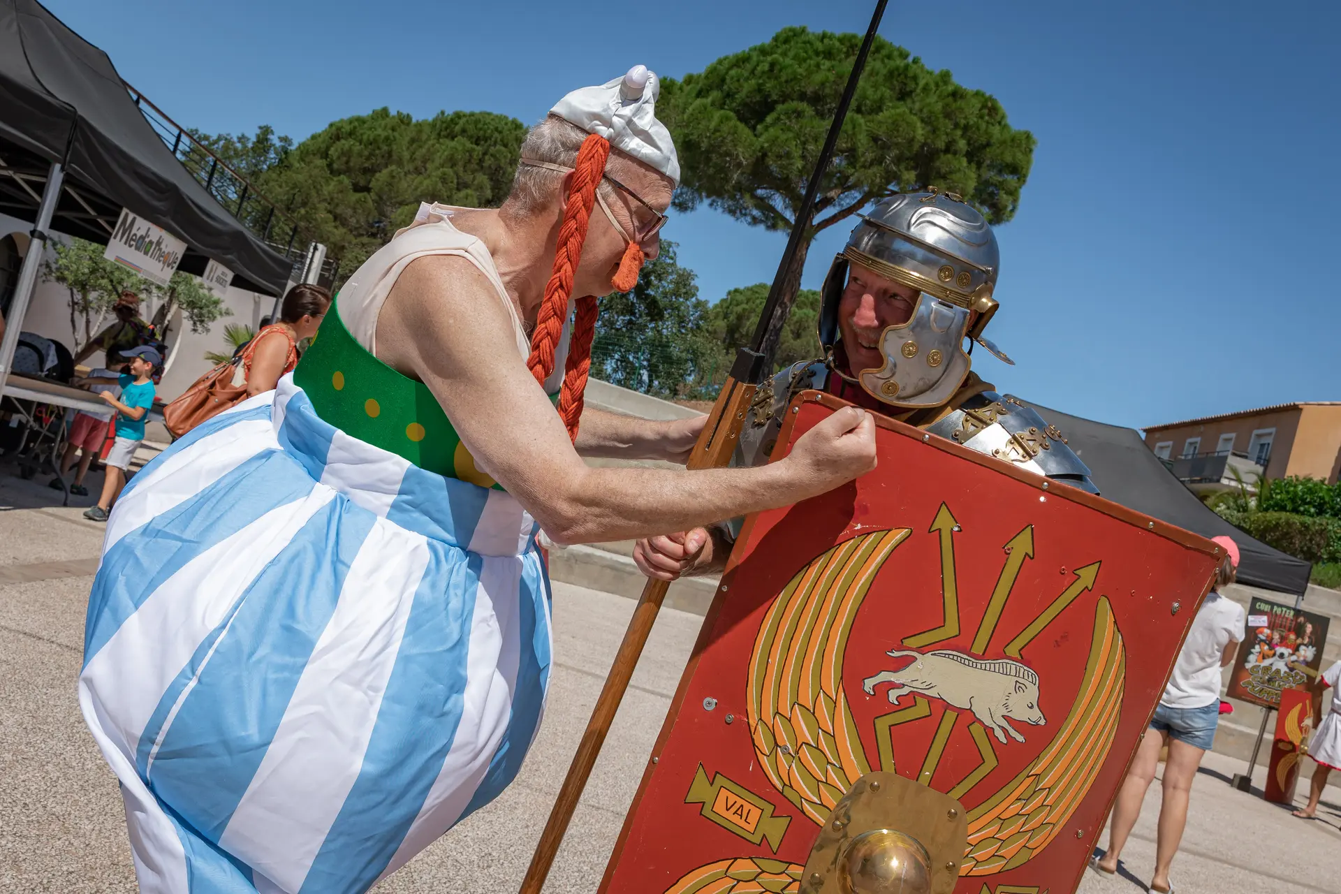 Obélix et un soldat romain