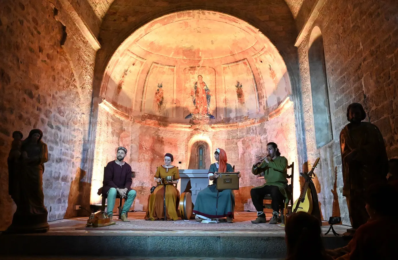 Medieval nights at La Garde