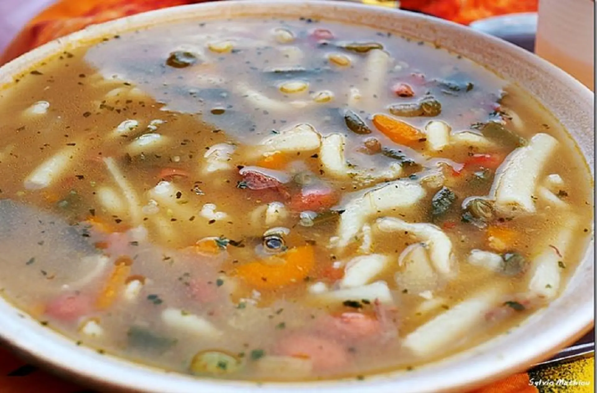 Assiette de soupe de Bazaï