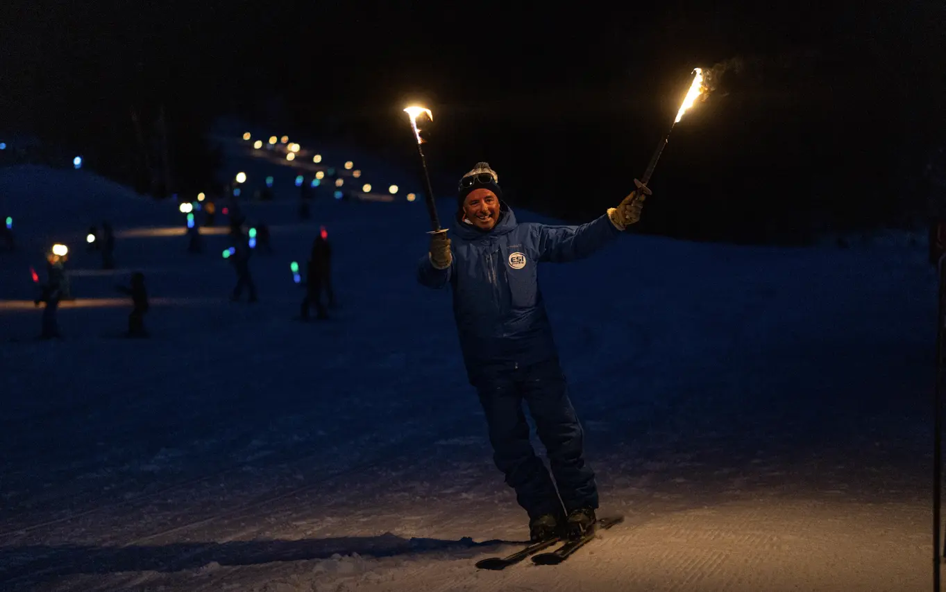 Féerie d'hiver : Descente aux flambeaux de l'ESI