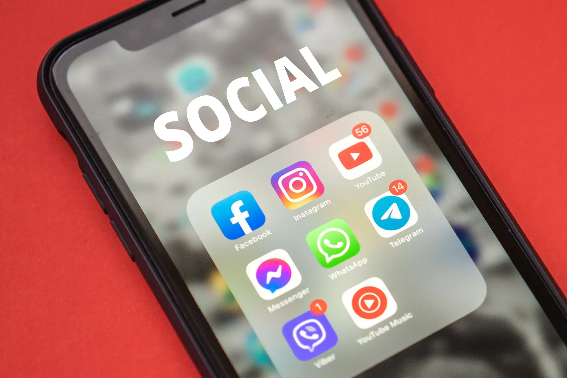 Image de réseaux sociaux sur un téléphone