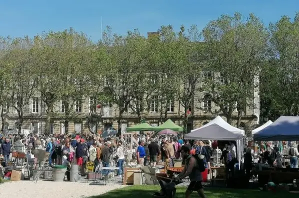 La Brocante sur la Place de la République