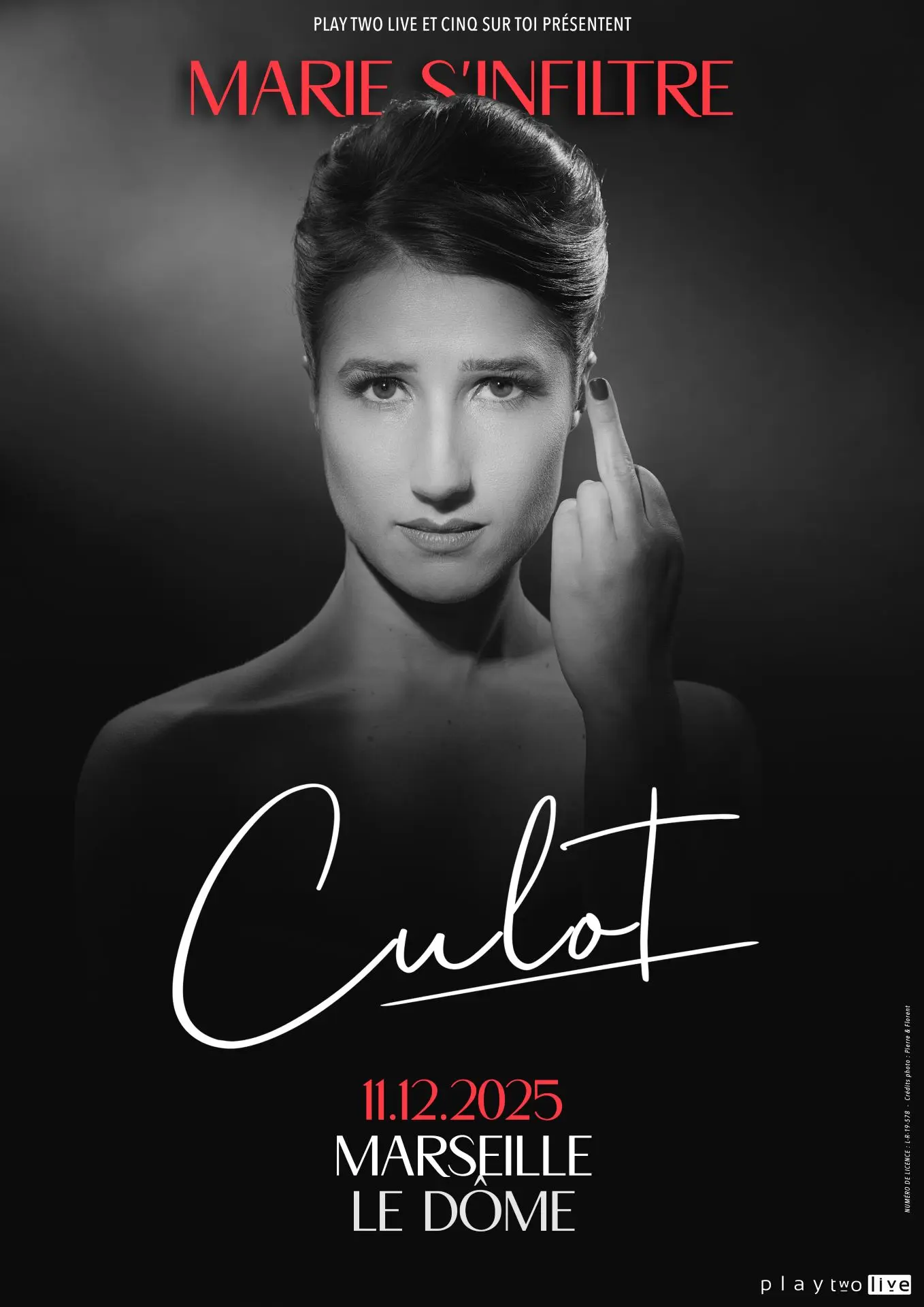 affiche de l'artiste en noir et blanc