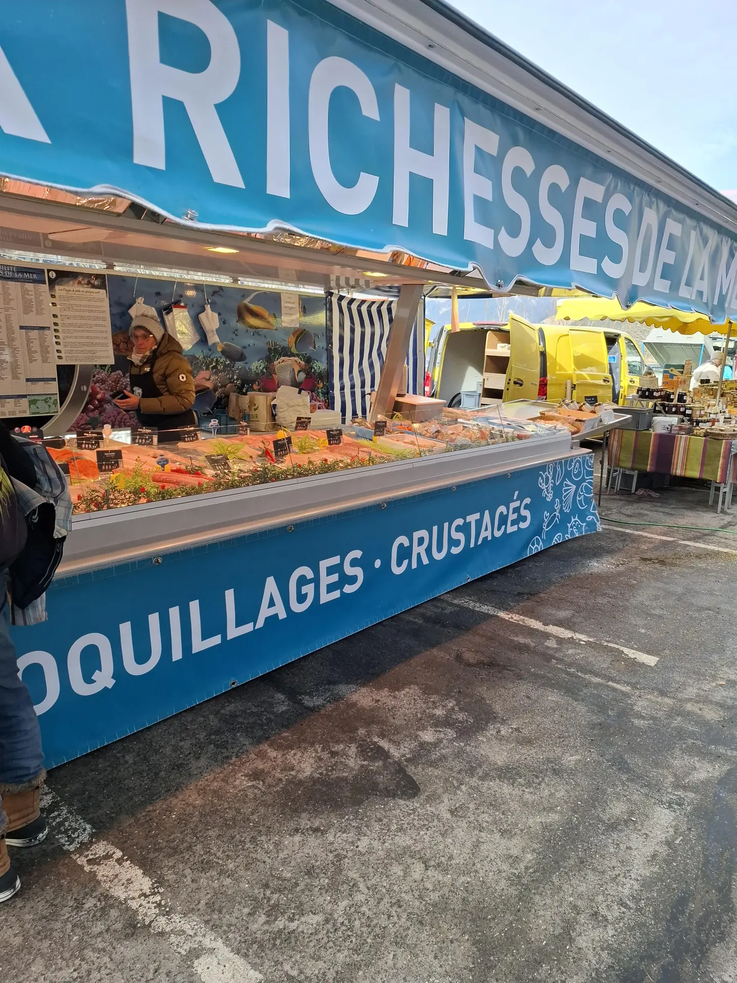 Marché  de Châtel en hiver