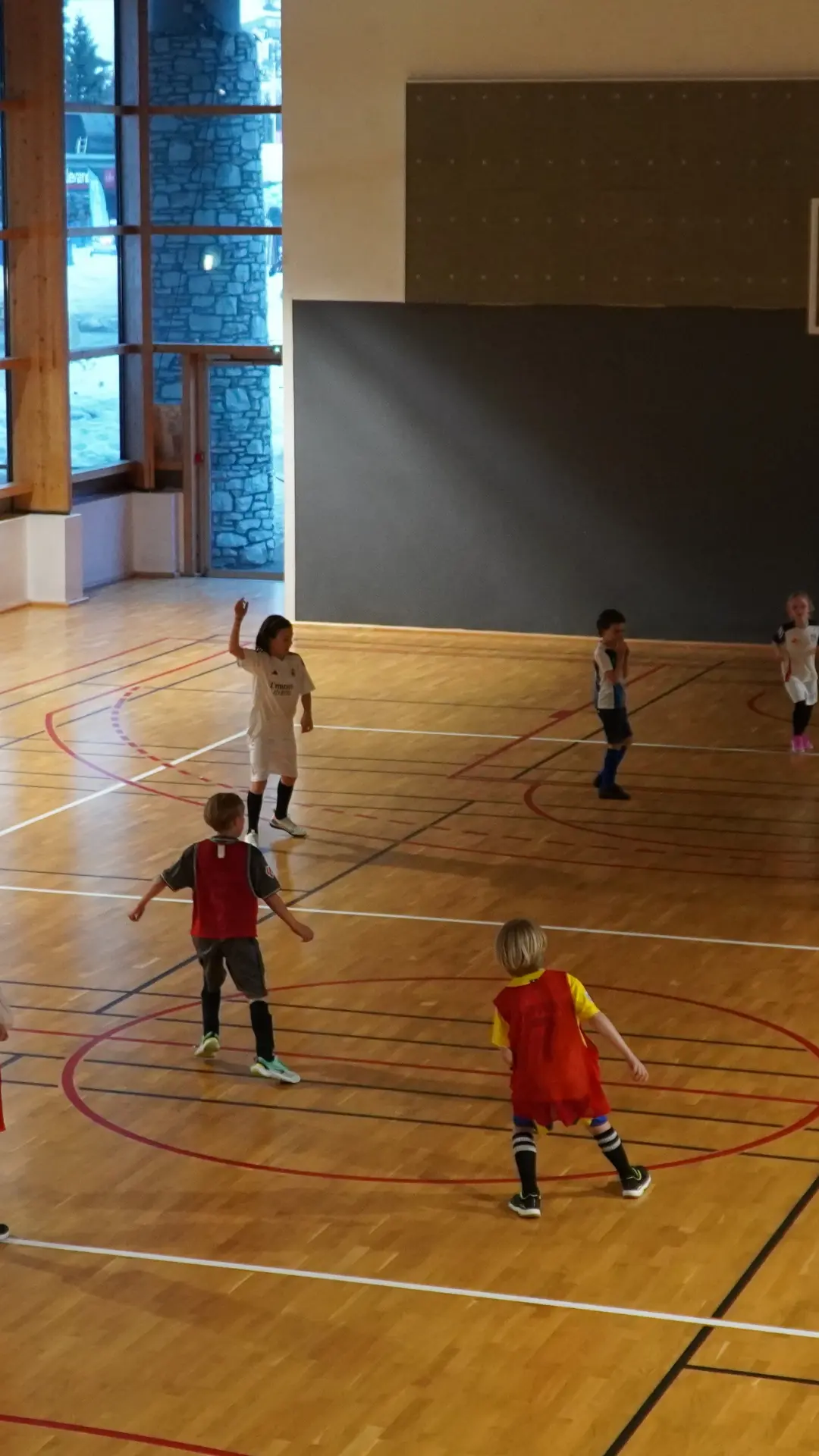Tournoi de foot enfants au Centre Aquasportif de Val d'Isère