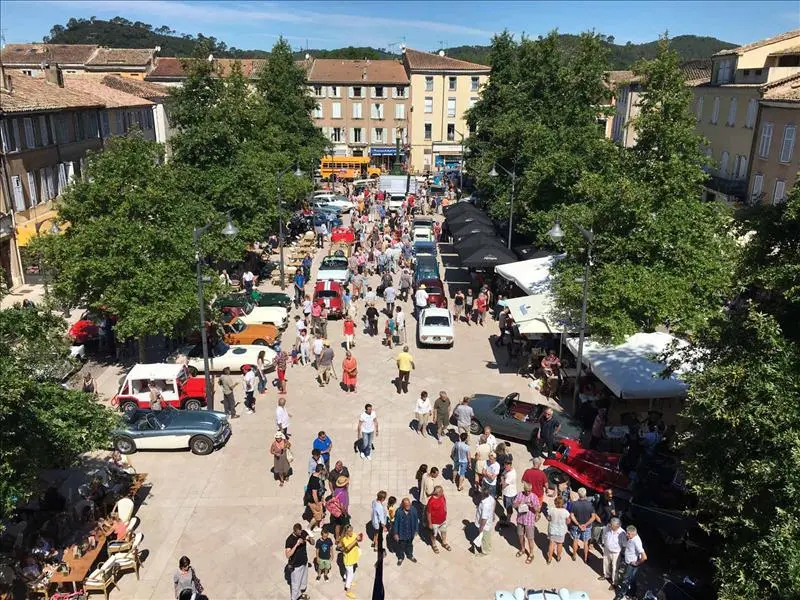Exposition de véhicules