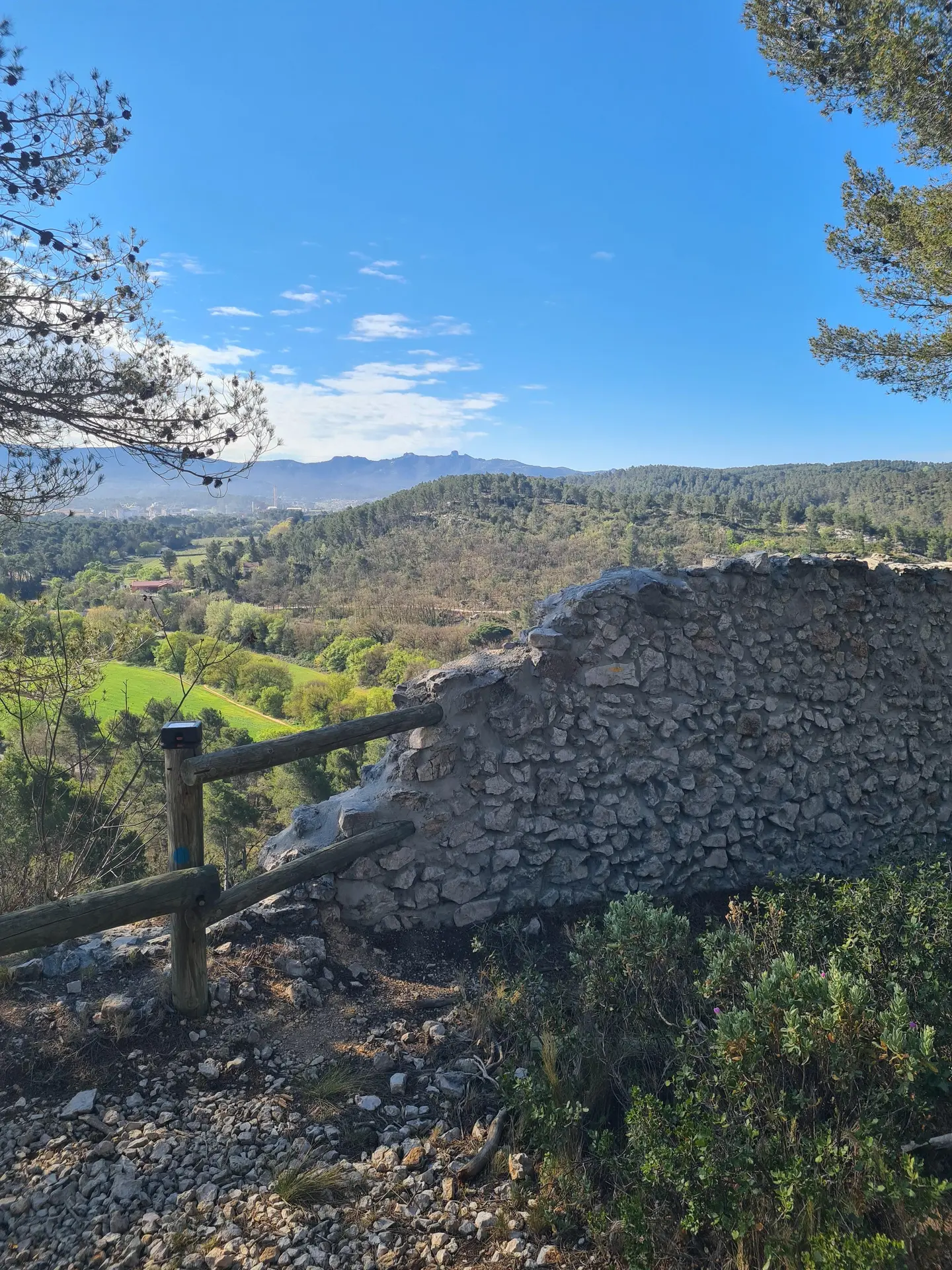Randonnée “Le Mur de Gueydan” (Gardanne) ProvenceAlpesCôte d'Azur