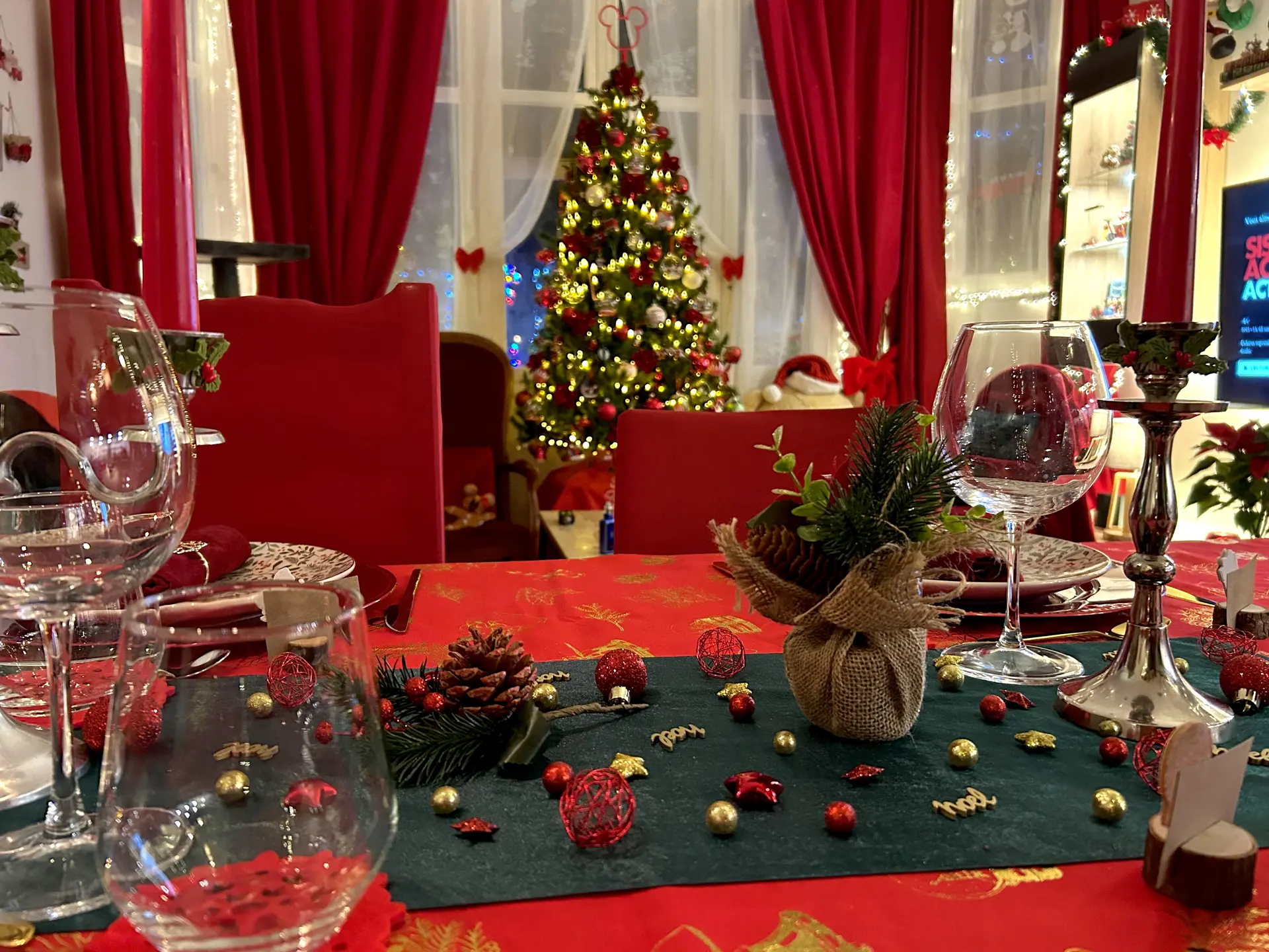 Maison illuminée - Le Refuge de Noël Fréjus