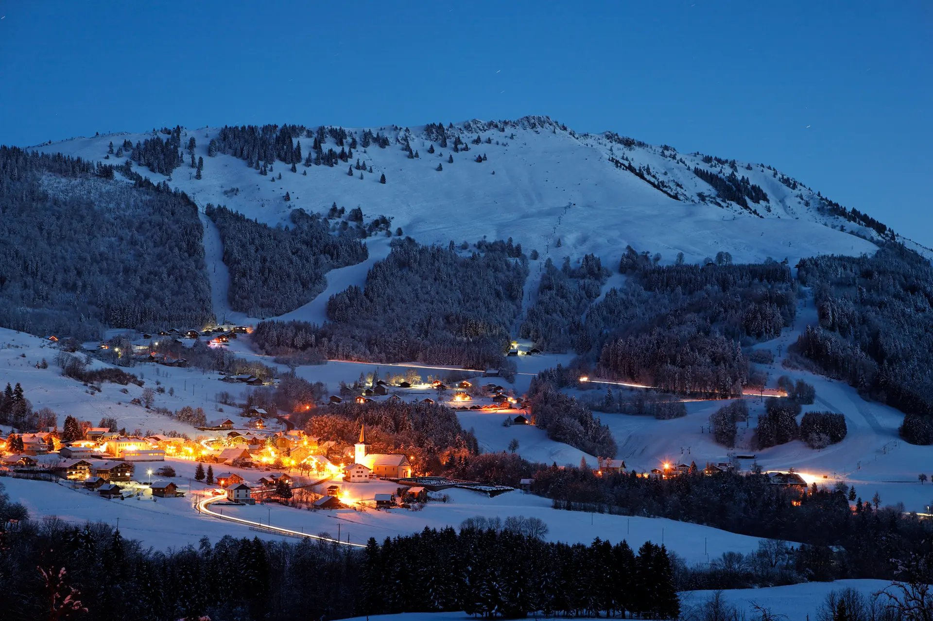 village d'Habère-Poche de nuit en hiver