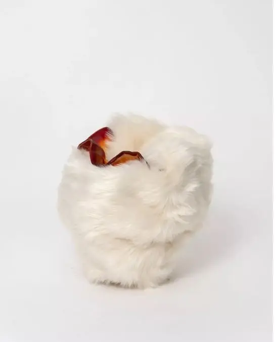 Éléonore False, Poule, 2024. Crédit : Adagp, Paris 2024.