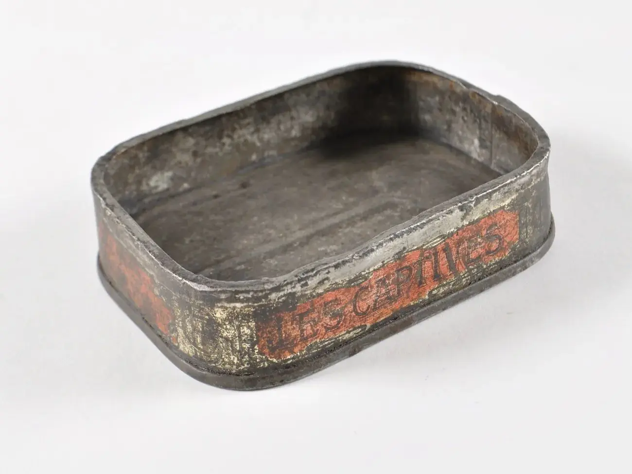 vieille boite rectangle de conserve