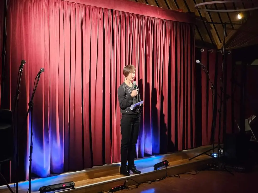 Les Ateliers de théâtre Les Toiles de Rêve avec Isabelle Requet.
