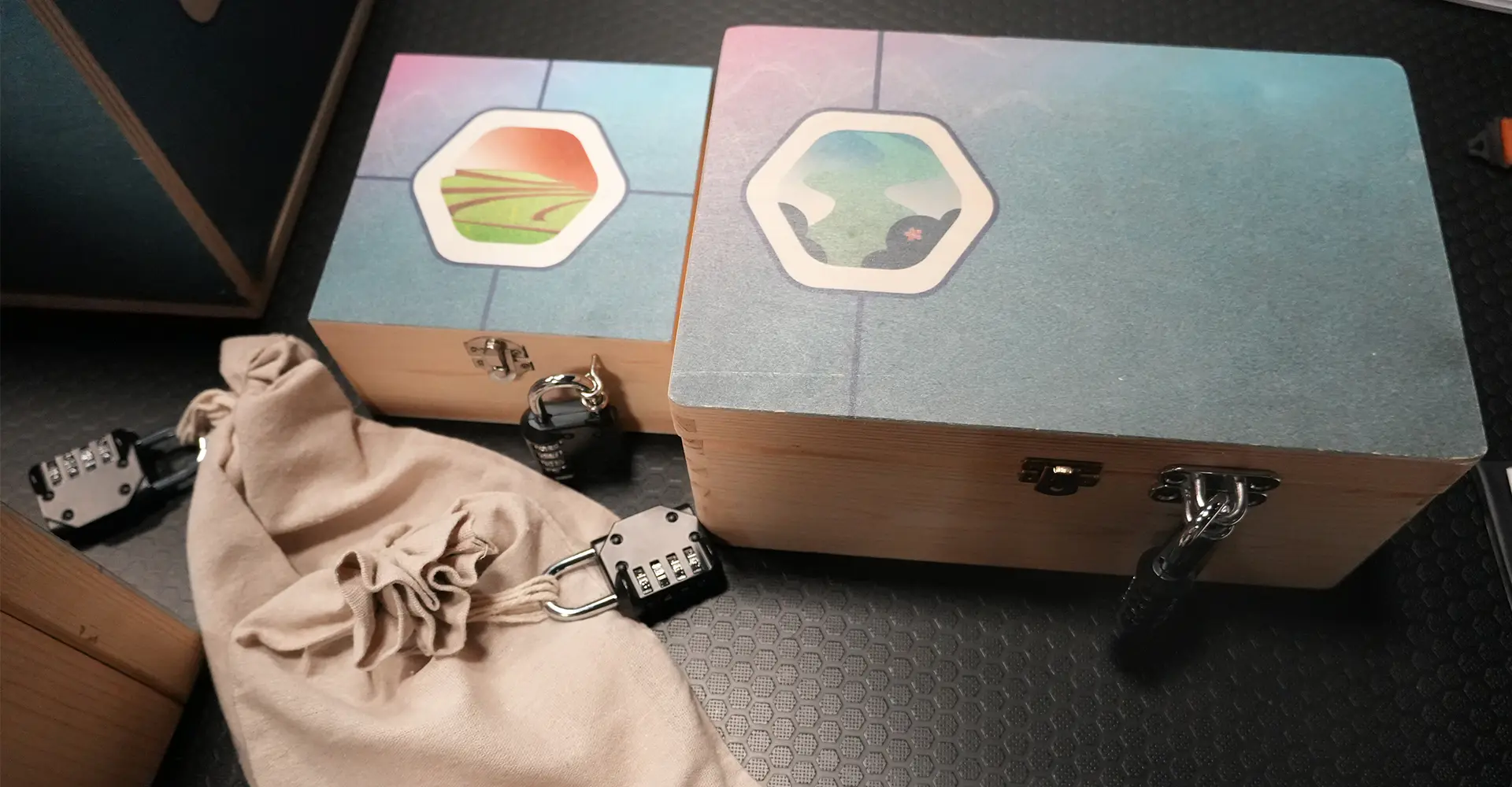 Boîtes des ateliers-jeux