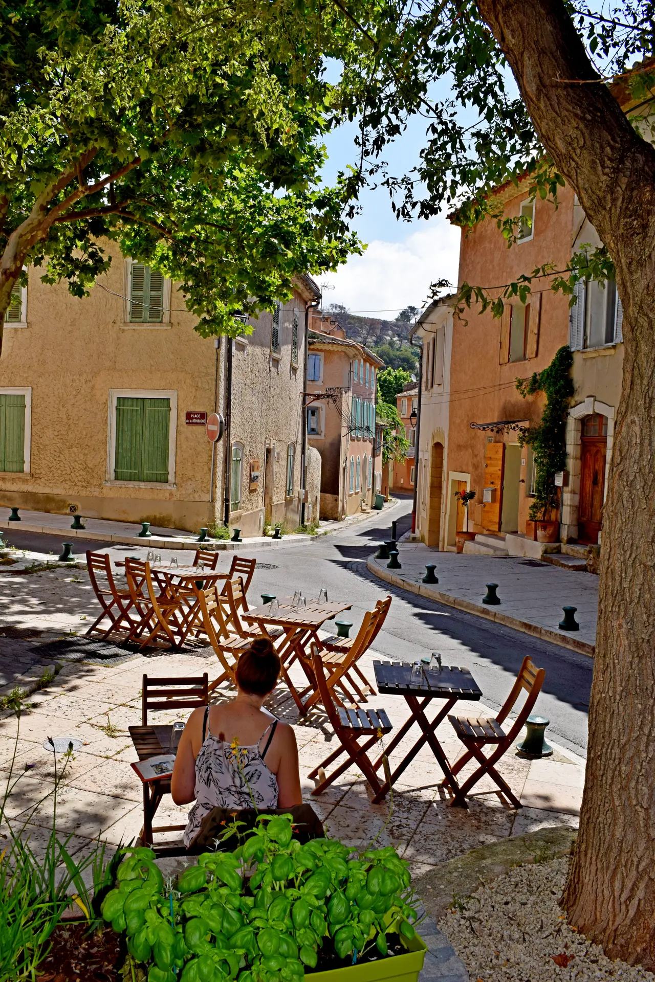 Petite pause fraicheur dans le vieux village