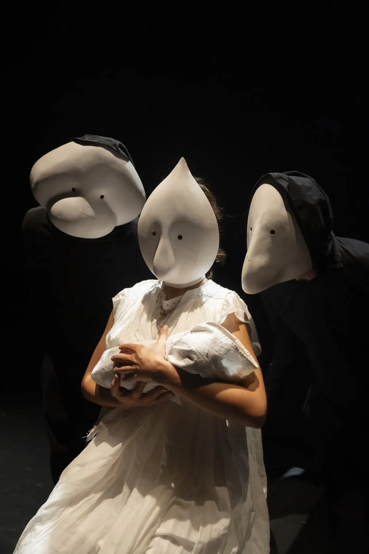 trois mystérieuses créatures