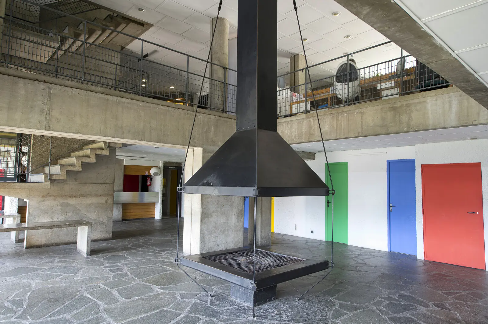 Foyer bar