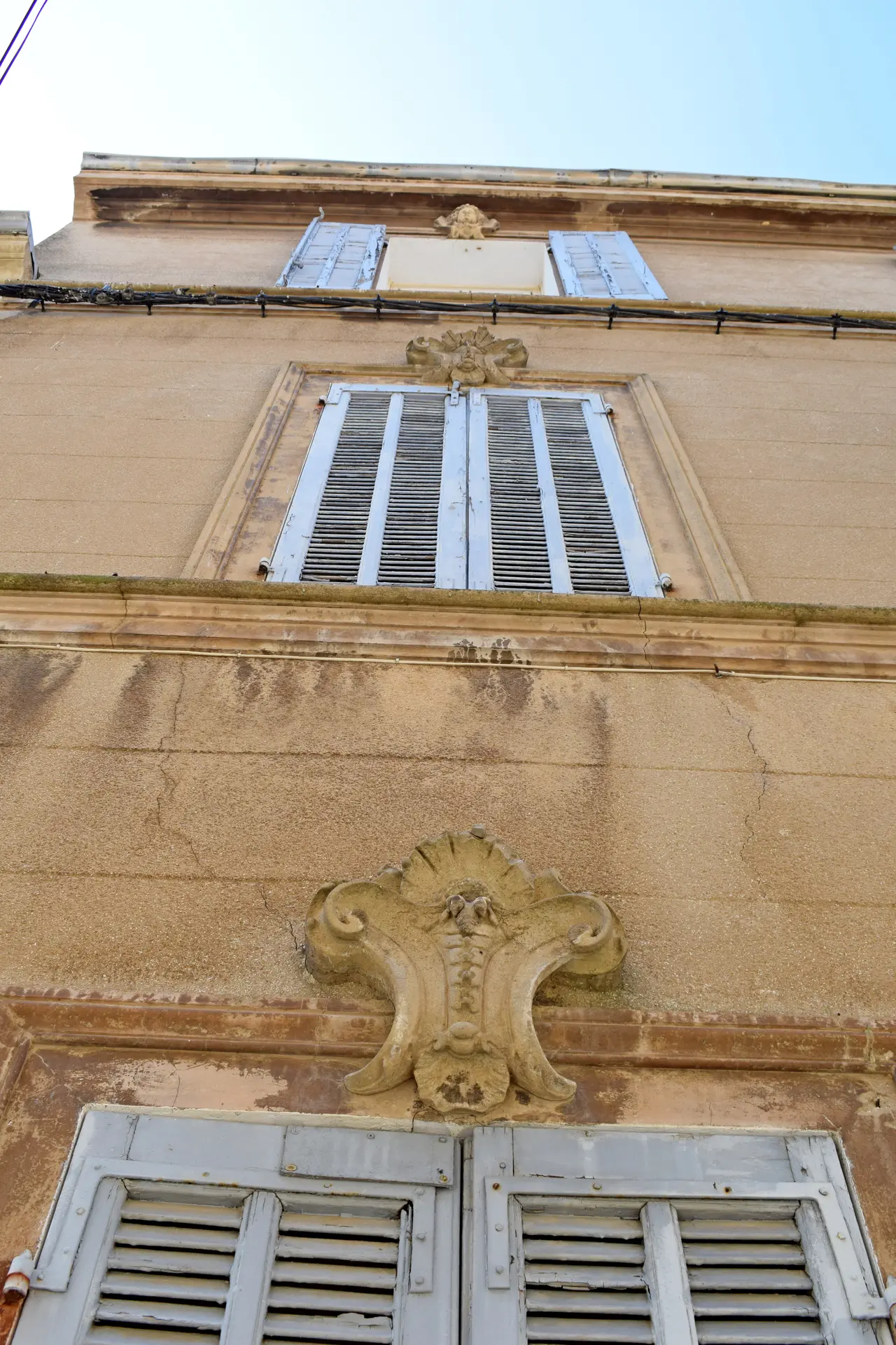 Façade au coeur du vieux village