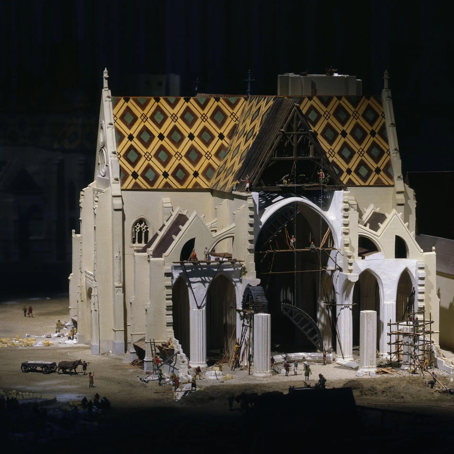 Photo de la maquette représentant le chantier de construction de l’église Brou