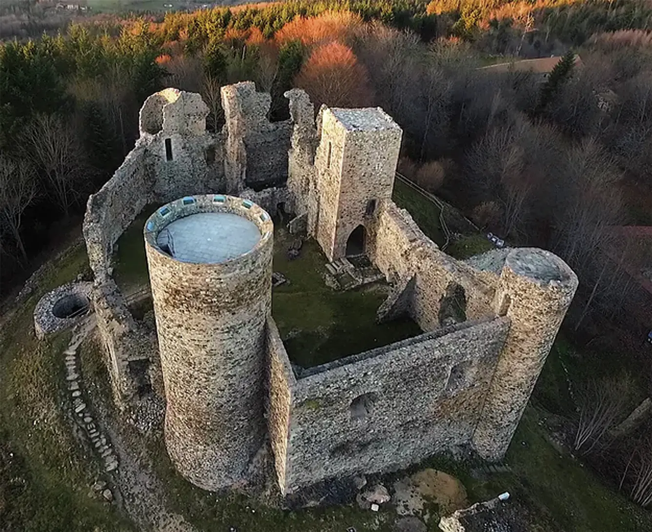 Château d'Urfé vue aérienne